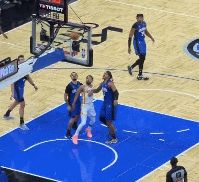 九游平台-球砸裁判、抢断裁判、戏耍裁判!吹扬嘲弄比赛遭驱逐